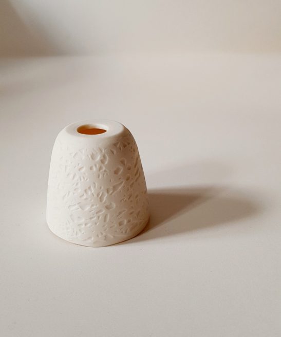 Modèle 3 Timbale en porcelaine de Caroline Peltier pour les luminaires Alphonse le Botaniste de Luminophilie par Thierry Toutin