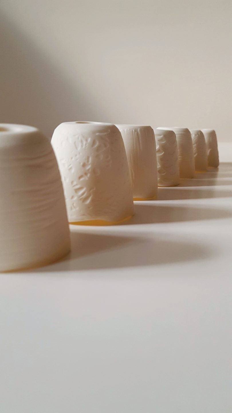Timbales en porcelaine de Caroline Peltier pour les luminaires Alphonse le Botaniste de Luminophilie par Thierry Toutin