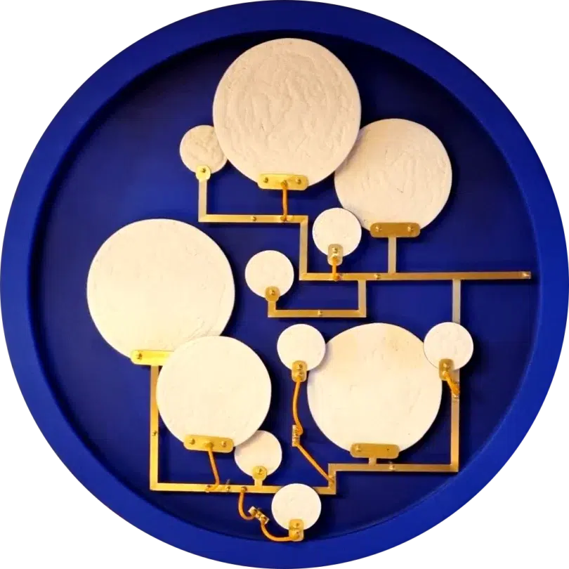 Full view of the Mater Nostra luminous sculpture in ultramarine blue.